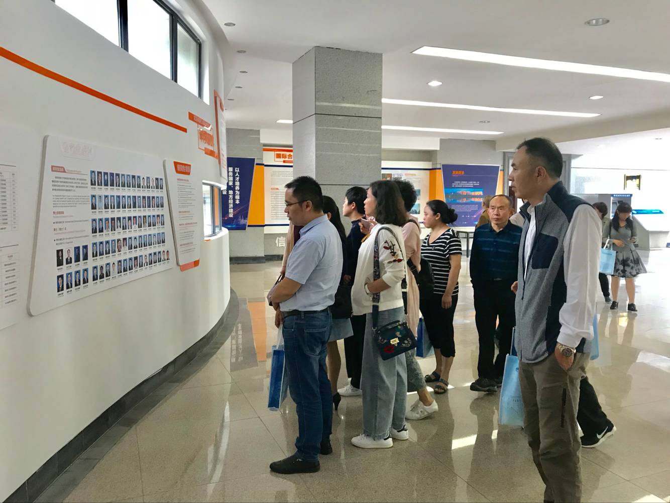 14dd092e5a91c053e26d61e4b96191a3.png 14dd092e5a91c053e26d61e4b96191a3.png