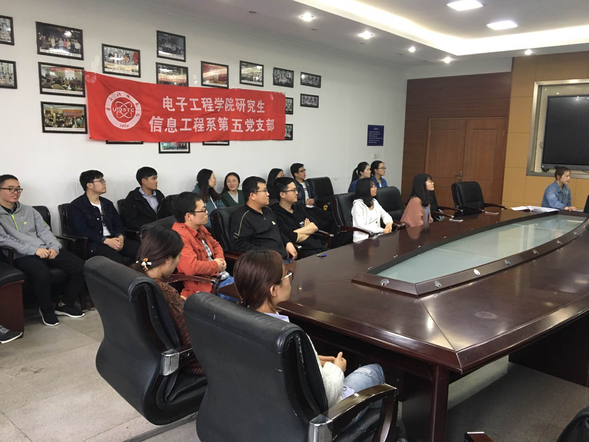 b5890bc55ac43f38f8e005a4c0498895.png b5890bc55ac43f38f8e005a4c0498895.png