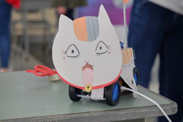 3. 没电了还能得奖 的 猫咪老师.jpg 3. 没电了还能得奖 的 猫咪老师.jpg