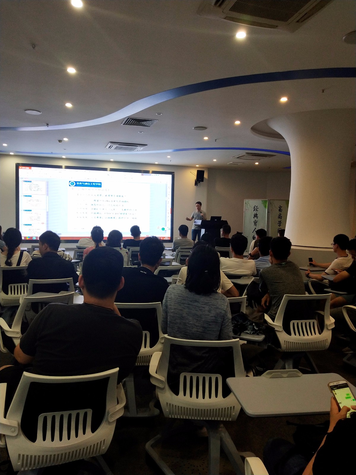 e793b808d90feaaec9768e8361d0f002.jpg e793b808d90feaaec9768e8361d0f002.jpg